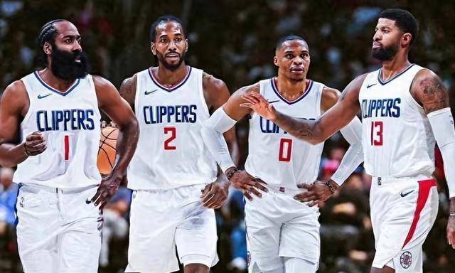 拜仁连续18场联赛每场都至少进两球，距德甲纪录只差两场（拜仁联赛已连18场至少攻入两球，距德甲纪录仅差两场）