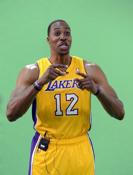 媒体人：今天见了保罗 还是特别自律 早上跑步&准时赴约&精神很好（媒体人称今日与保罗见面：他依旧非常自律，清晨跑步、准时赴约，精神饱满）