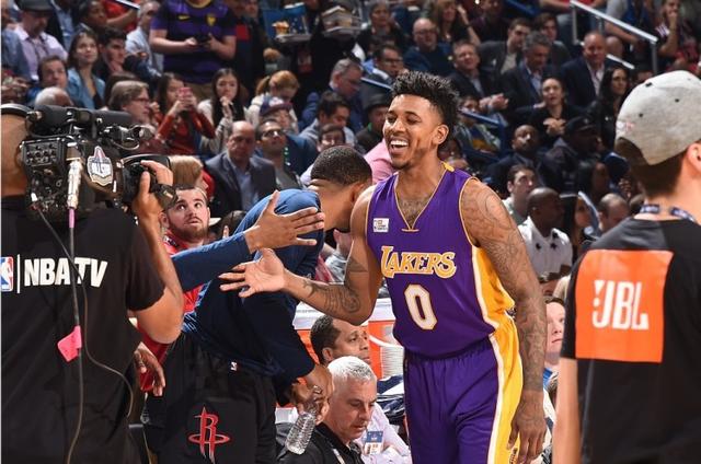 土媒：罗马和米兰都对费内巴切前锋恩-内斯里感兴趣（土耳其媒体：罗马、米兰均有意引进费内巴切前锋恩-内斯里）