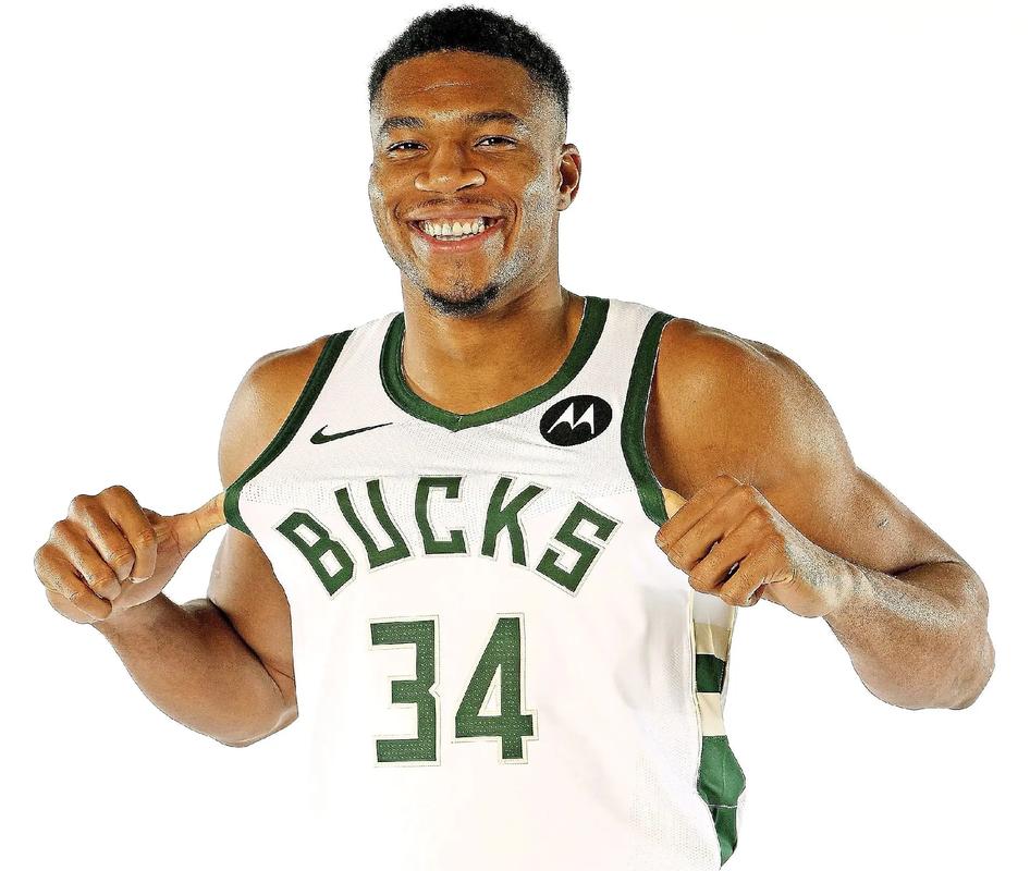 意媒：尤文有意签下尤尔曼德，托纳利和米林科维奇也是目标（意媒：尤文盯上尤尔曼德，托纳利、米林科维奇同列引援名单）