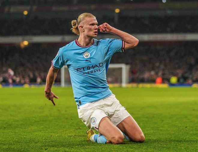 珀斯光荣vs悉尼FC首发：塔加特出战，潘宁顿、基斯佩先发（首发出炉：珀斯光荣对阵悉尼FC，塔加特登场，潘宁顿与基斯佩先发）