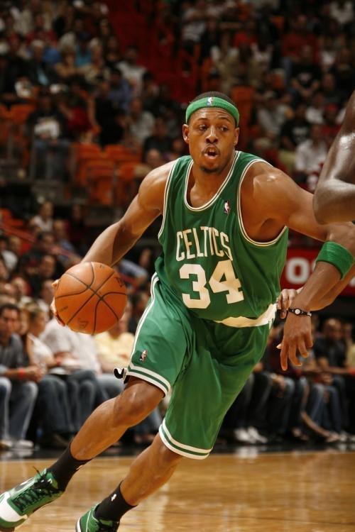 小法：我吃着爆米花看阿森纳vs拜仁，这场比赛能学到很多东西（法布雷加斯：边嗑爆米花看阿森纳对拜仁，这场比赛收获颇丰）