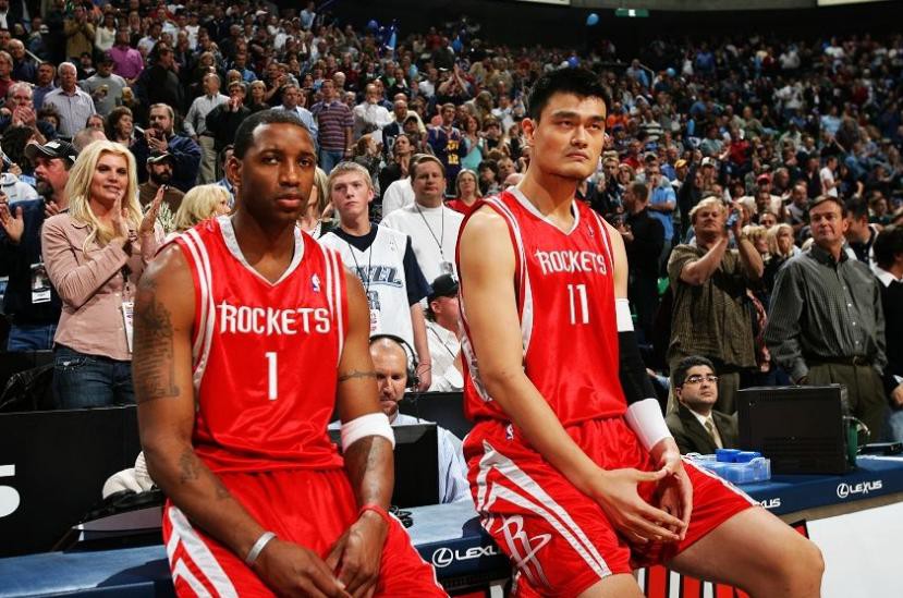 伟大的门将奥利弗·卡恩（绰号“巨人”）的一些最佳扑救！（奥利弗·卡恩（绰号“巨人”）的巅峰神扑集锦）